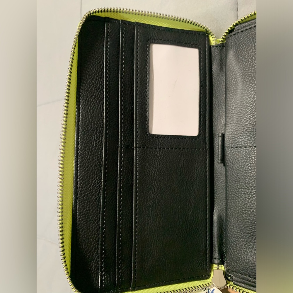 Steve Madden Zip Around Wallet - Picture 4 of 11